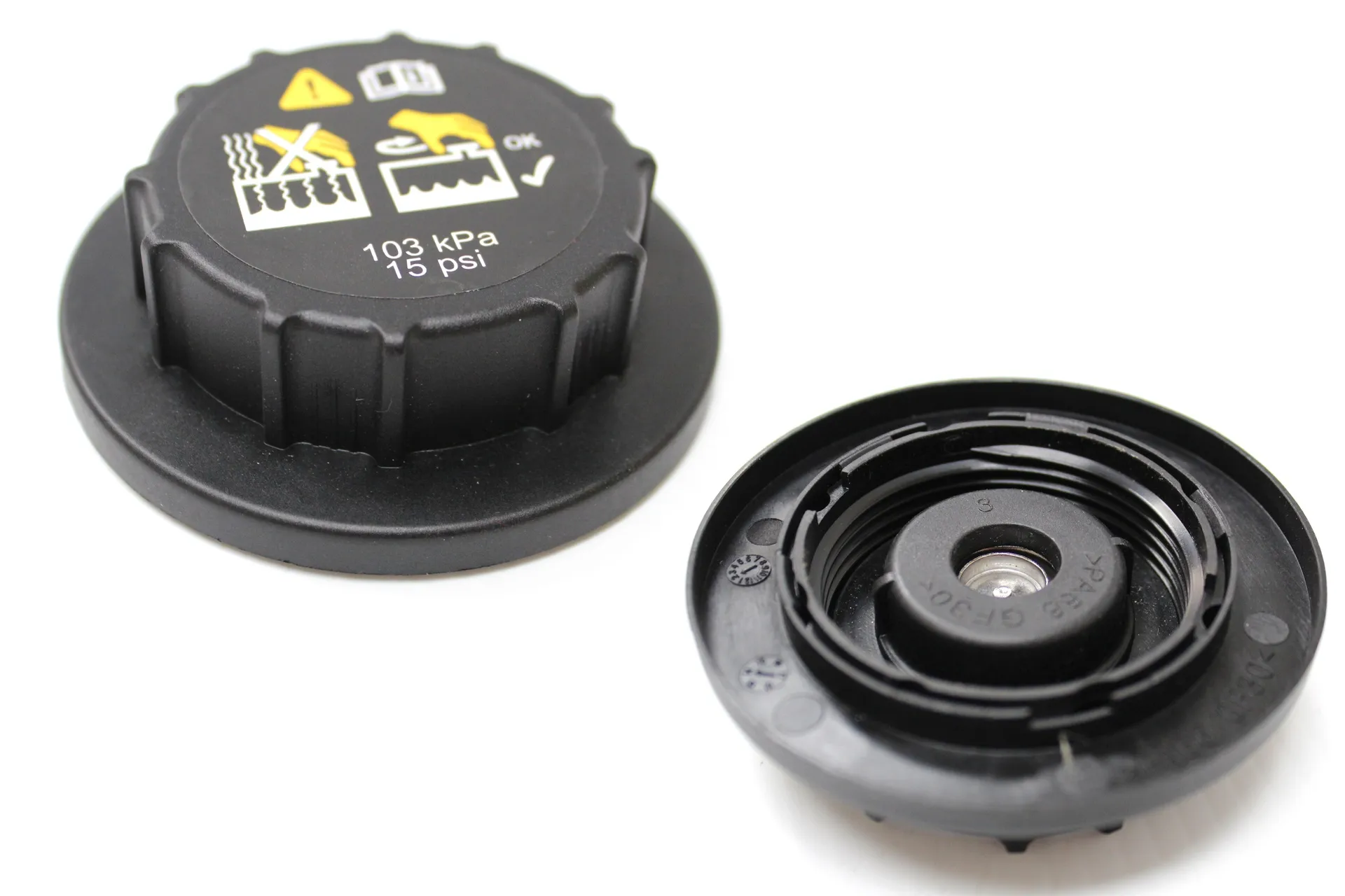Fluid Reservoir Cap